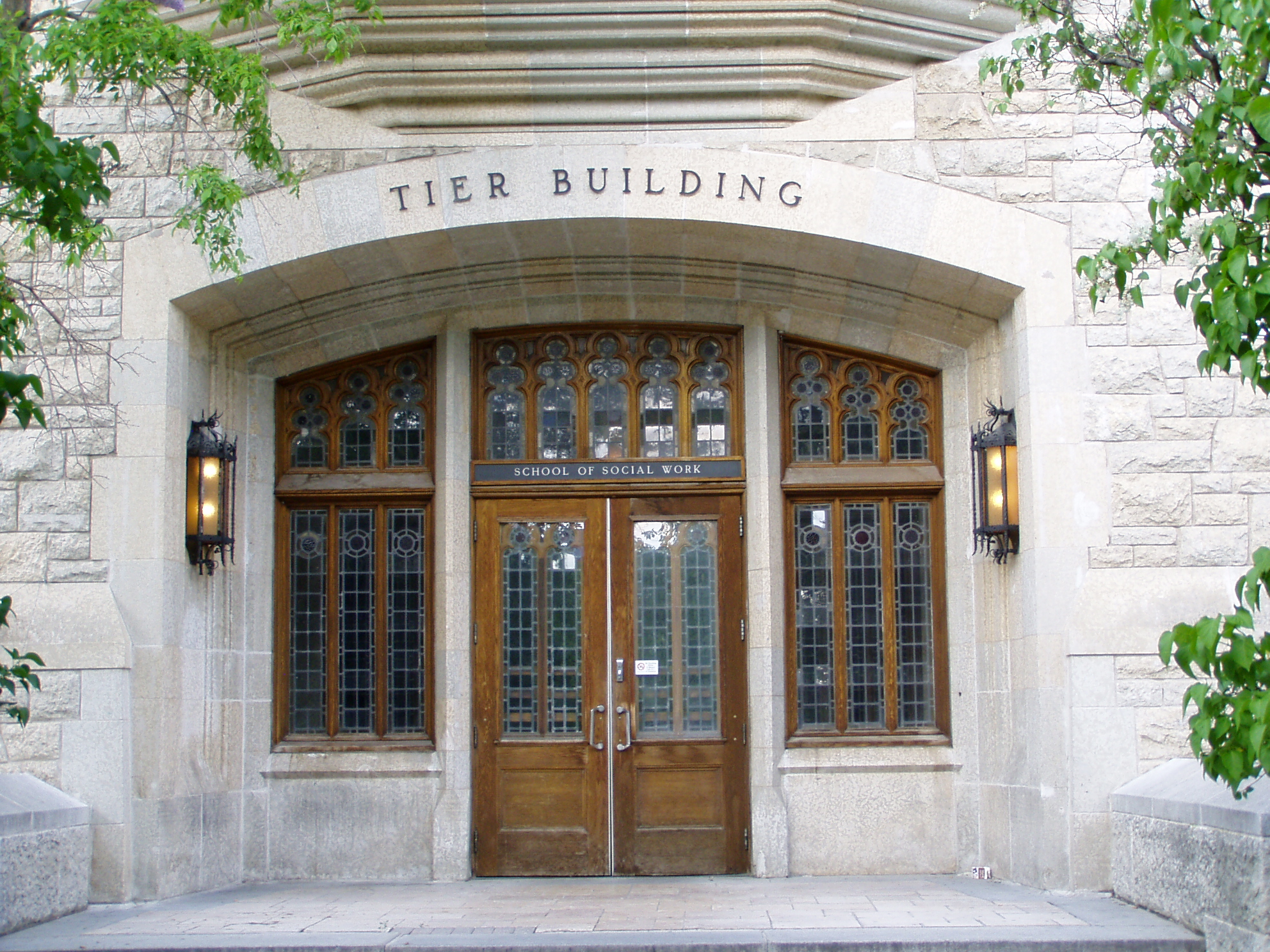  p> b>曼尼托巴大学(university of manitoba) /b>,简称曼大,坐落于 a