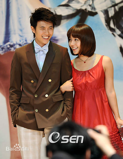 妈妈一个爸爸三个