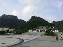 都峤山大门