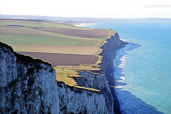 pas de calais;英语:strait of dover),是法语对"多佛尔海峡"的称呼