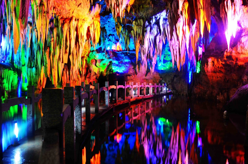 铜仁市松桃潜龙洞旅游景区
