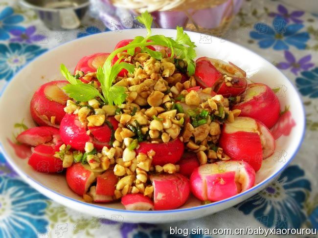 花生碎糖醋樱桃小萝卜