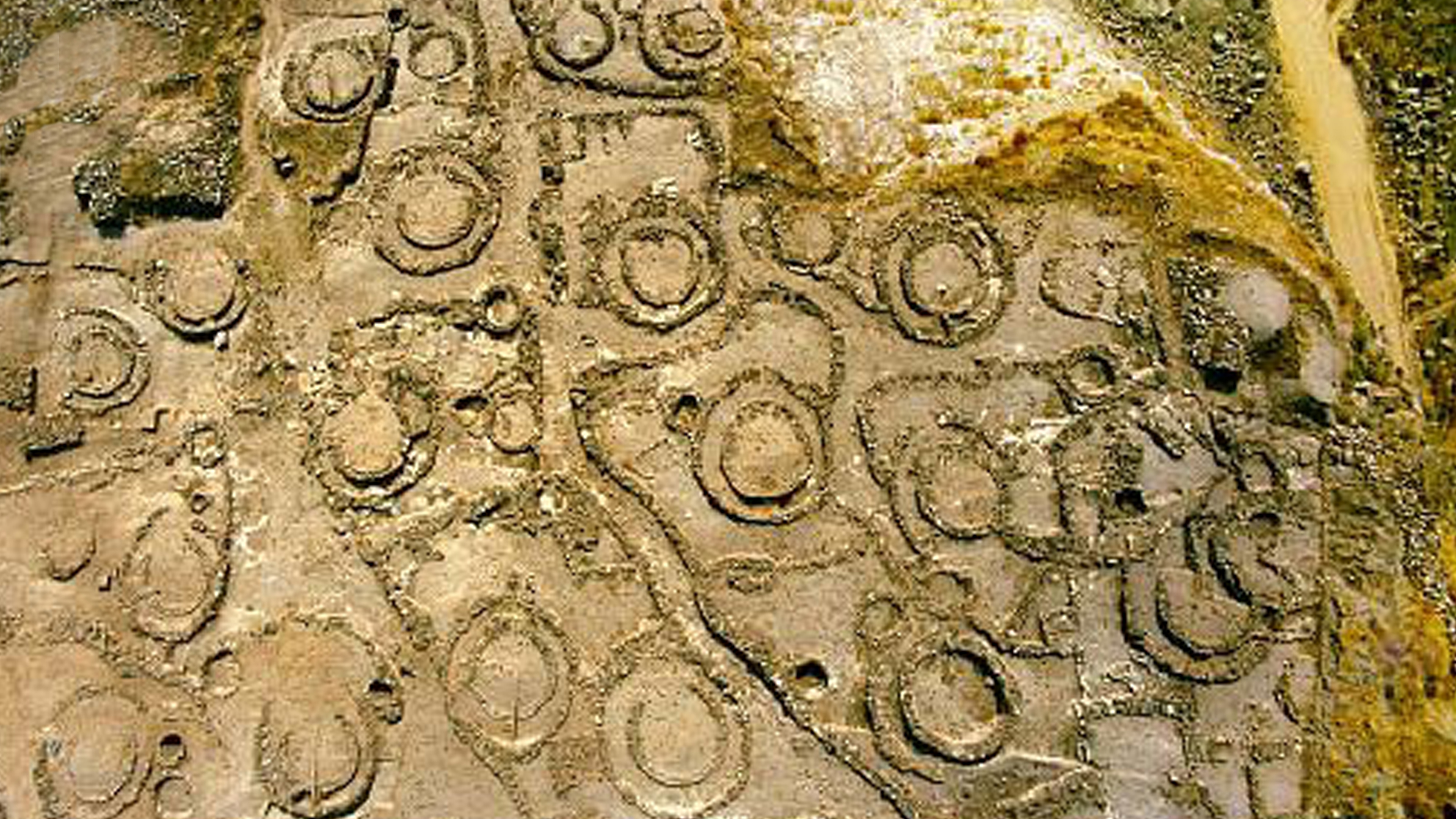  p>夏家店遗址群,位于内蒙古自治区 a href="#" data-lemmaid="