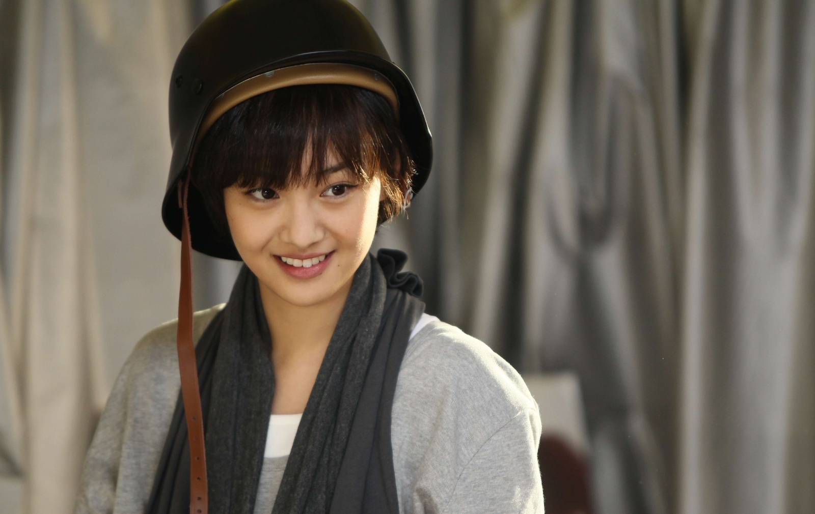 ">张翰 /a>, a href="#" data-lemmaid="1966">郑爽 /a>等领衔主演