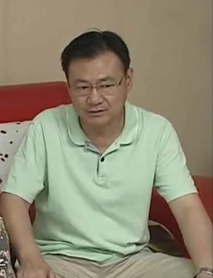 《生活麻辣烫》是重庆电视台出品,由刘浩强,唐柯,潘科,雷环,秦丹,闷墩