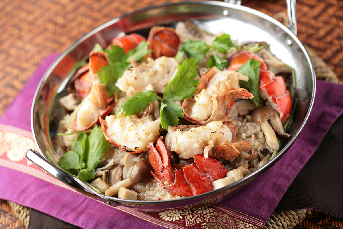 杂锦海鲜烩蘑菇