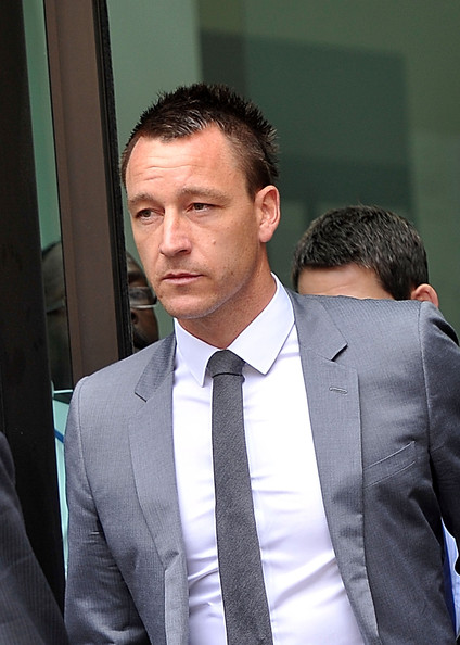  p>约翰·特里(john terry),1980年12月7日出生于英格兰东伦敦巴金,前