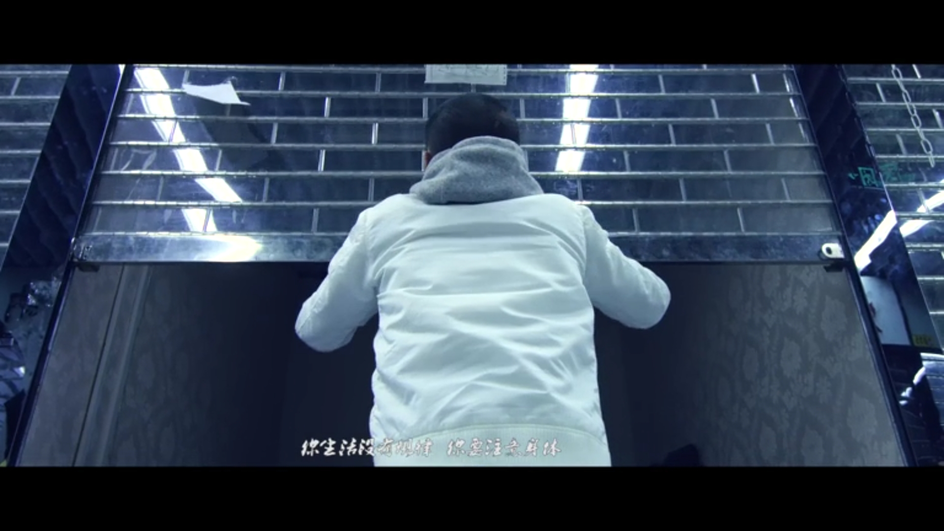  p>挂念,由爽子和瓷乐队演唱,这首歌唱出了心酸,唱出了对朋友,兄弟的