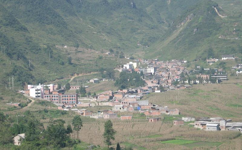 隶属于云南省昭通市镇雄县母享镇母享村,属于坝区