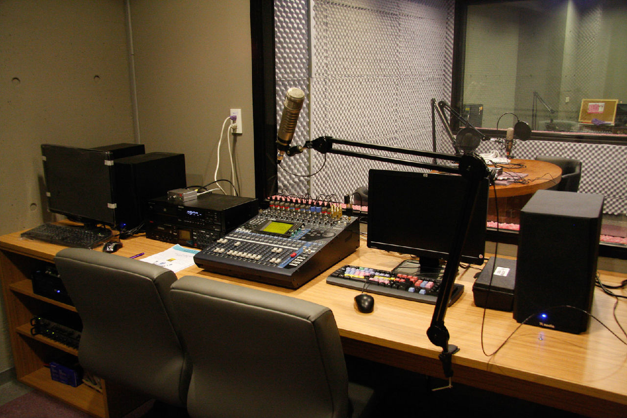 南阳师院广播电台