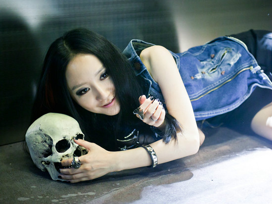 3568">梁音是网剧《 a target="_blank" href="/item/暗黑者/13838585