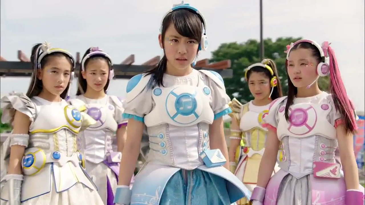 由三池崇史执导,藤平久子编剧,内田亚纱香,足立凉夏,小田柚叶,薄仓里