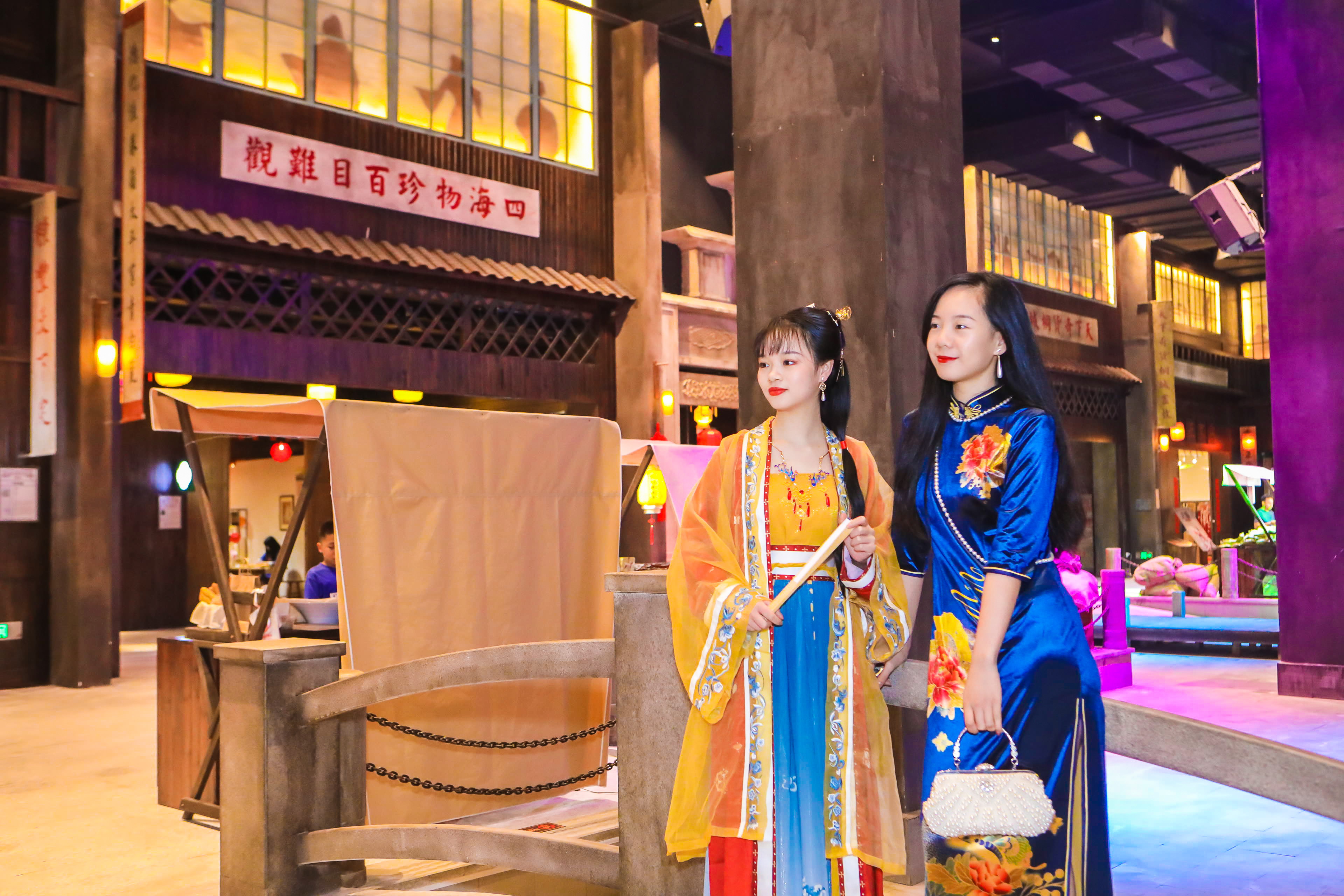 z2yb">刺桐时代村(zayton times village)是位于泉州市鲤城区内的景点