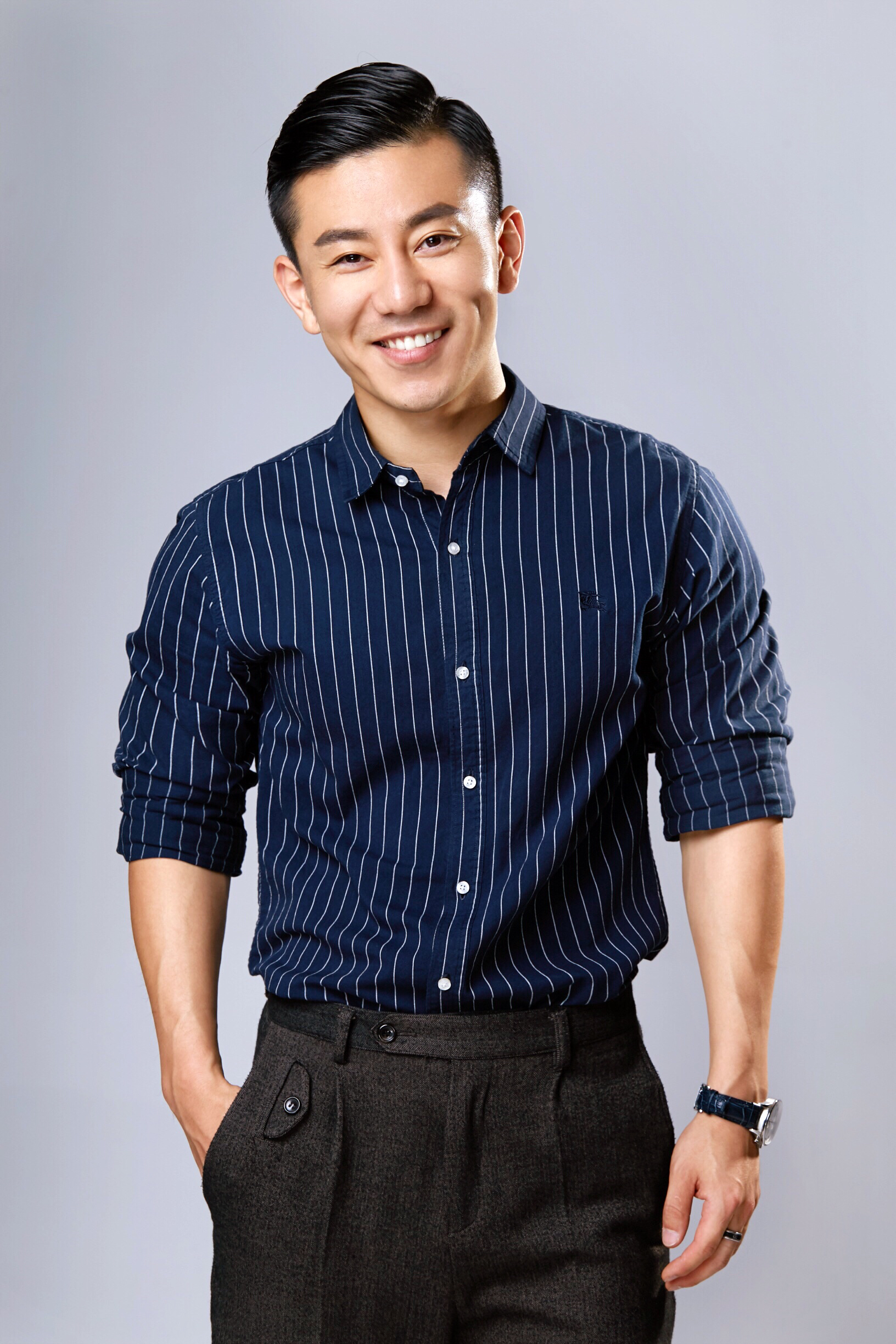 12月10日出生于北京市,毕业于中央戏剧学院,中国内地男演员