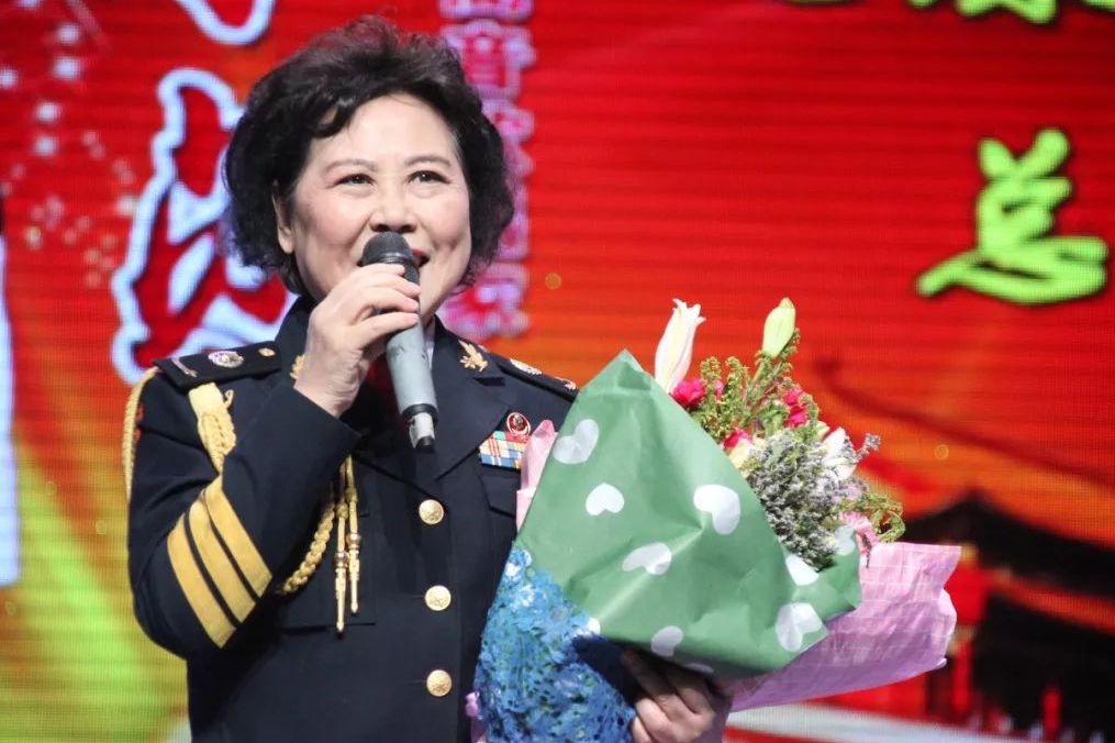  p data-id="gnwx0f3xo6">卞小贞,1946年出生于安徽 a target="_blank