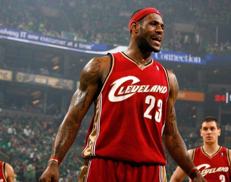  p>勒布朗·詹姆斯(lebron james),全名勒布朗·雷蒙·詹姆斯(lebron
