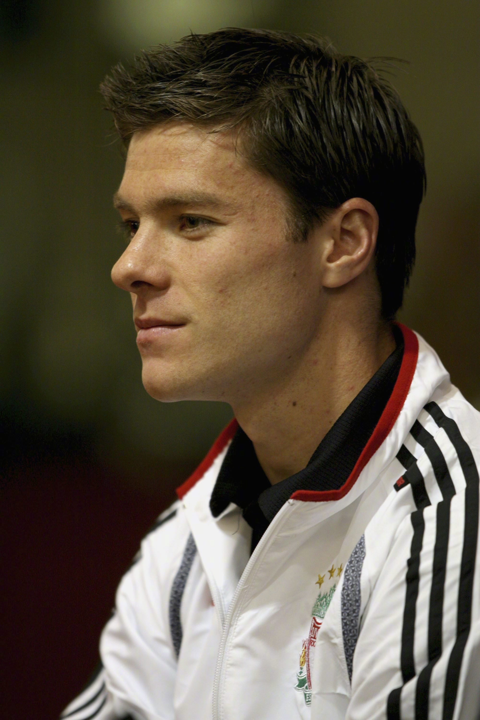  p> b>哈维·阿隆索 /b>(xabi alonso),全名 b>哈维·阿隆索·奥拉诺 