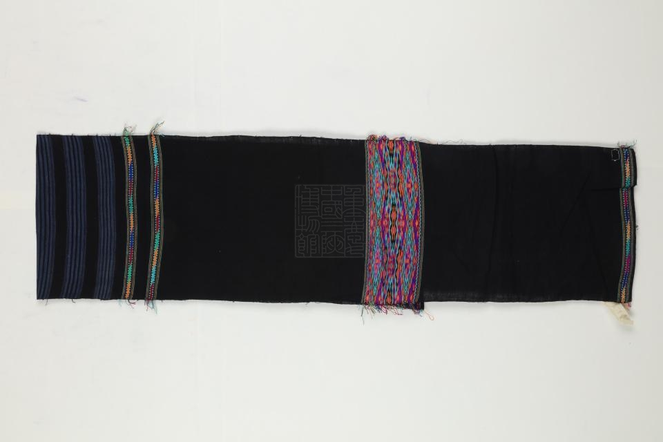 现代布依族织花条纹黑布头帕