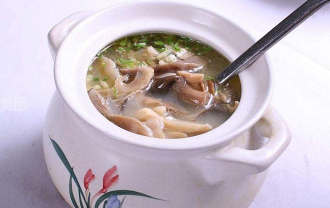 杂骨菌菇汤