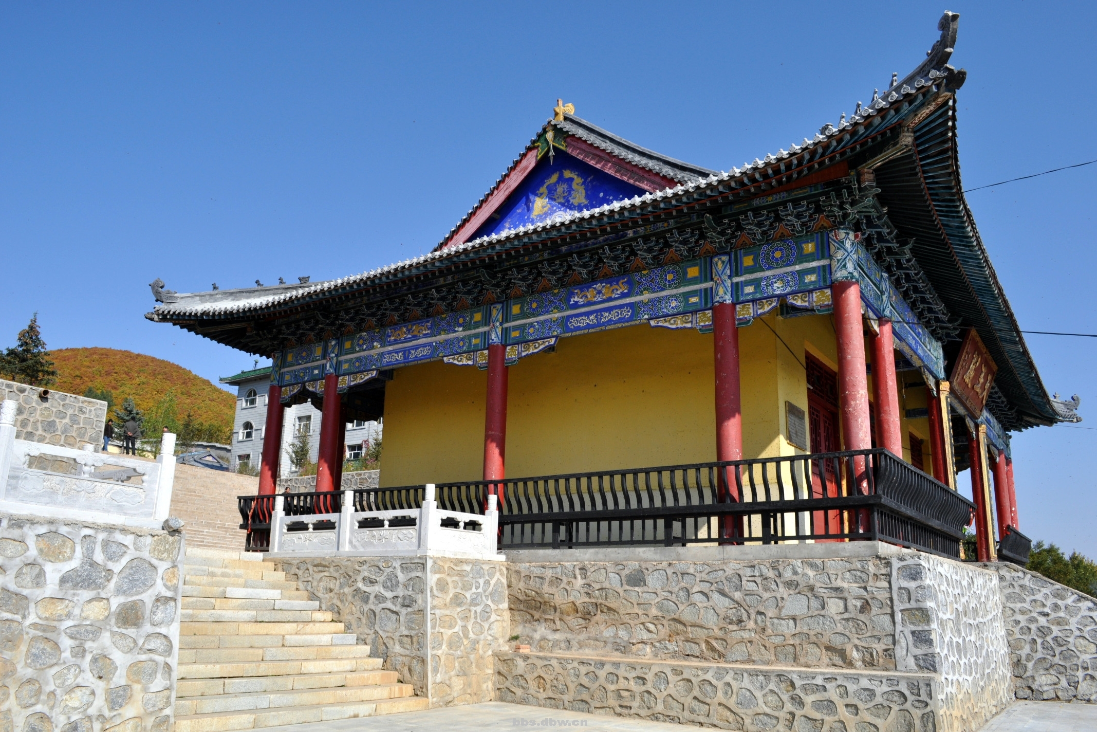  p data-id="gnx99it2nz">长寿菩提寺位于重庆市长寿区桃花新城旁,因