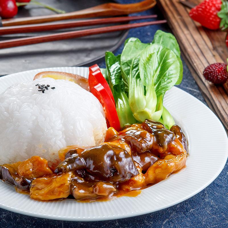 香菇鸡肉盖浇饭