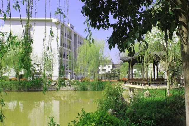 江苏灌云高级中学