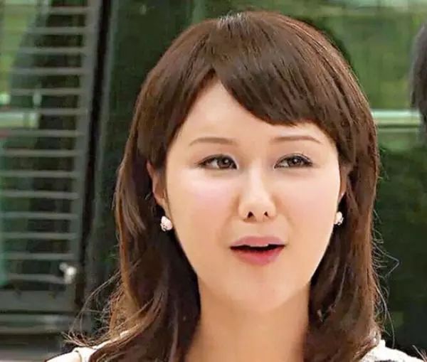 凭《开心速递》人气急升 TVB“高材生”游耶路撒冷古城怕晒黑_百科TA说
