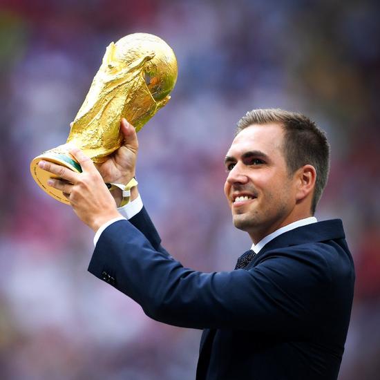  p>菲利普·拉姆(philipp lahm),1983年11月11日出生于德国巴伐利亚州