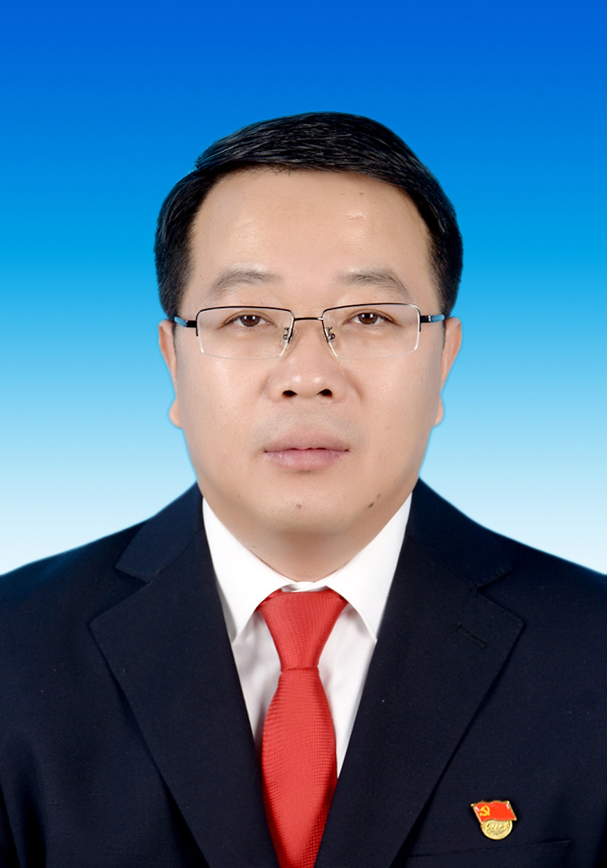 现任新疆维吾尔自治区巴音郭楞蒙古自治州和静县党委常委,常务副县长