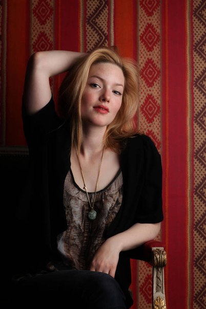  p>荷丽黛·格兰杰 i>(holliday grainger) /i>,1988年3月27日生于