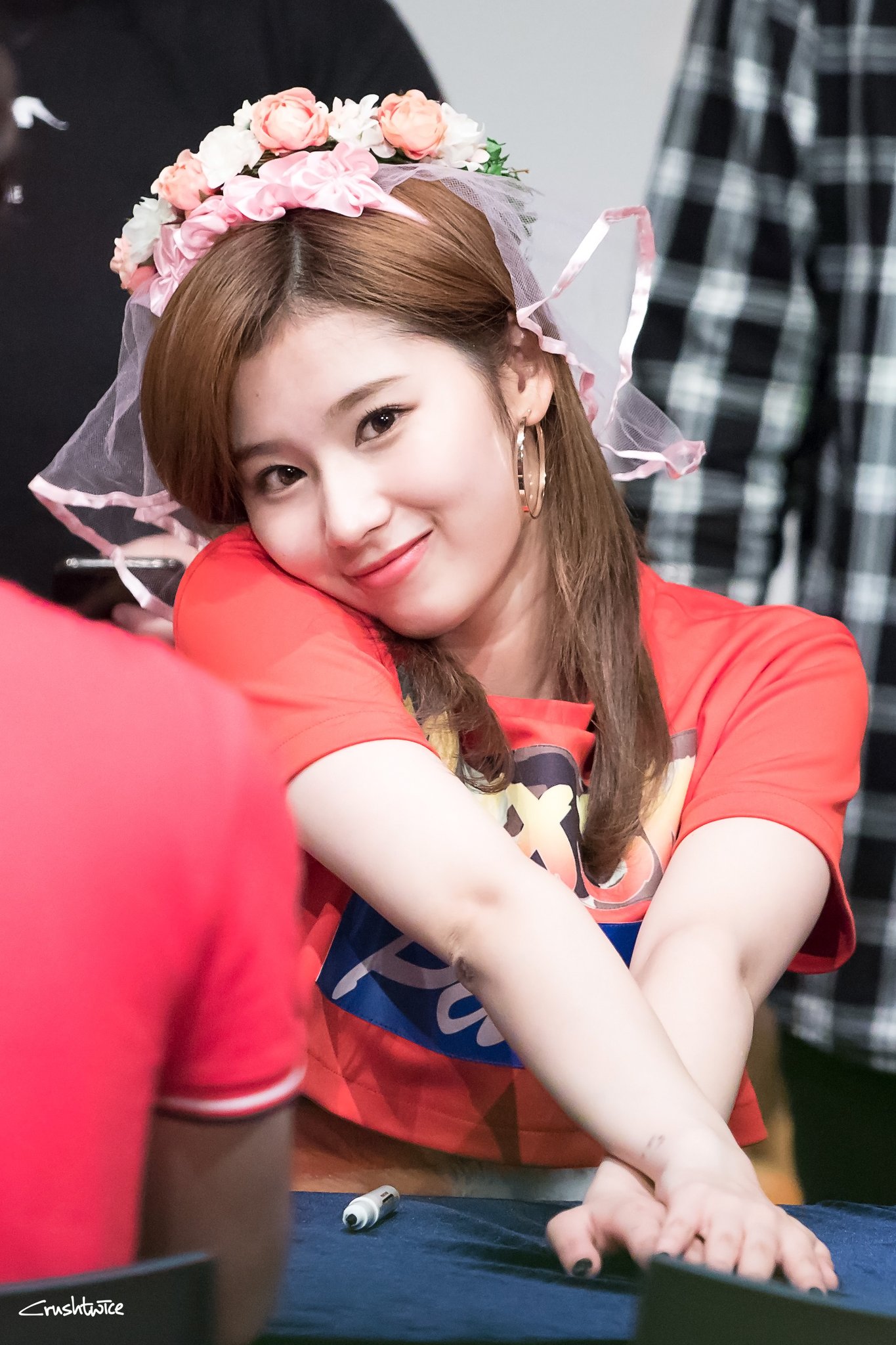  p>凑崎纱夏(sana),1996年12月29日出生于日本大阪,日本女歌手,舞者