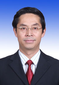 曾任岷县西寨乡副乡长,梅川乡乡长,岷县县委办公室副主任,岷县教育体