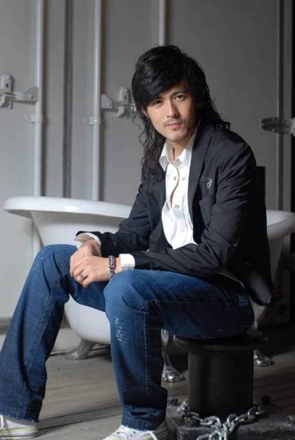  p>高磊资料    姓名:高磊 /p> p>出生日期:11月6日 /p> p>血型:b型 