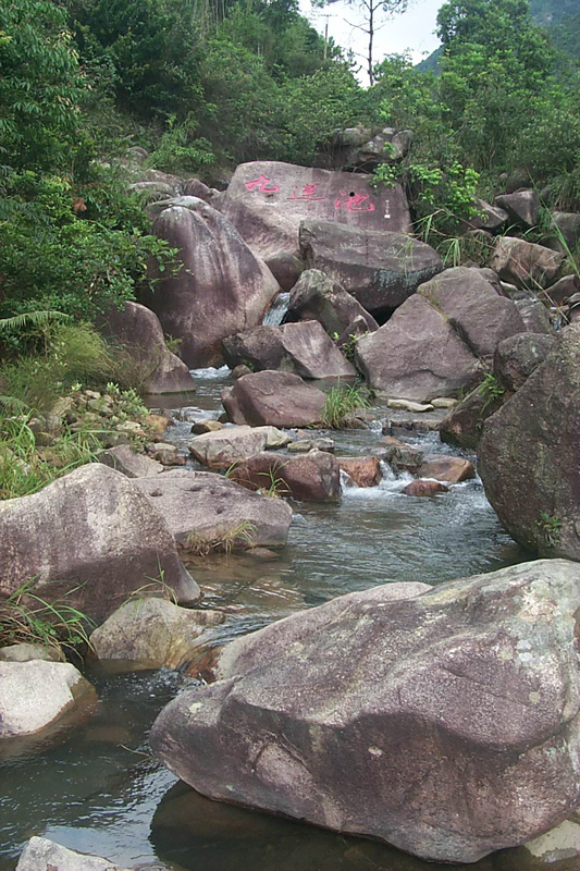  p>逍遥谷位于广东省中山市 a target="_blank" href="/item/五桂山镇