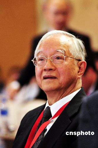  p>吴敬琏, a target="_blank" href="/item/1930年">1930年 /a>1月24