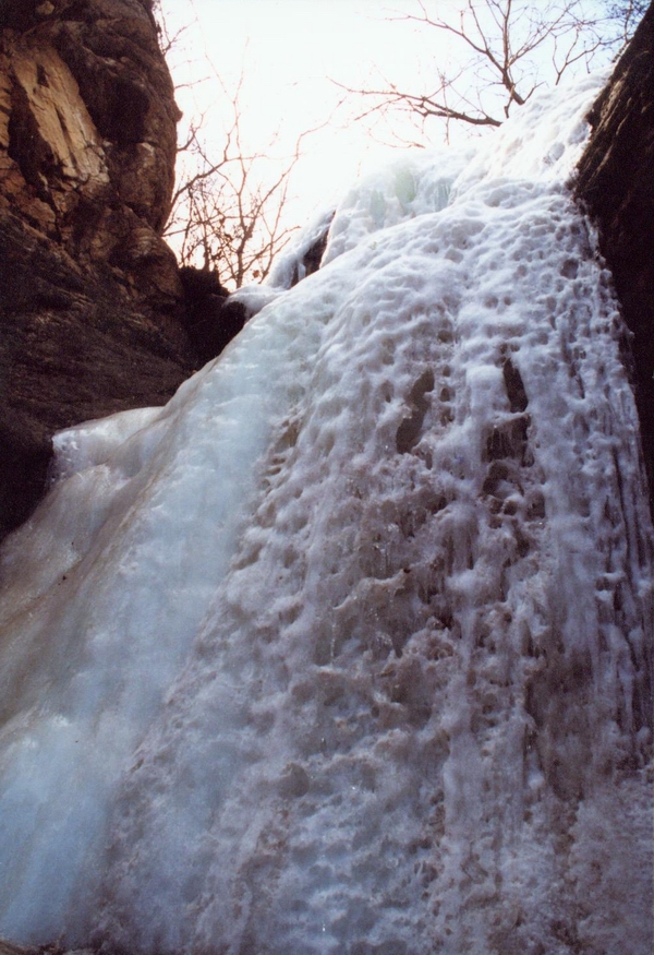  p>金阁山位于河北省张家口市 a target="_blank" href="/item/赤城县