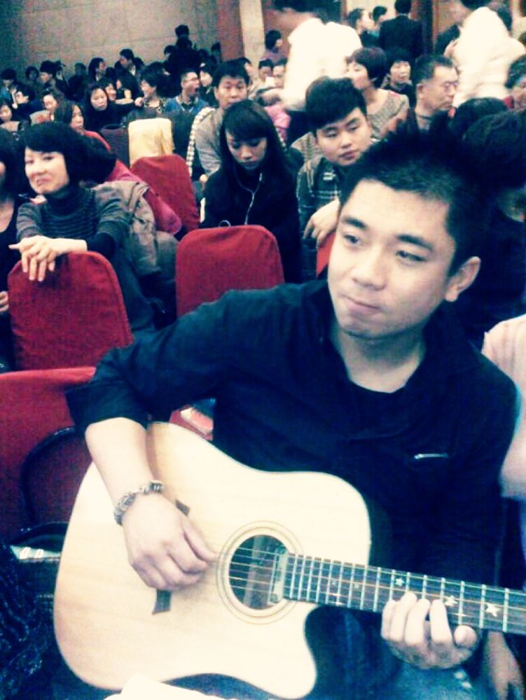  p>独立原创歌手 a target="_blank" href="/item/张明远/3667866"