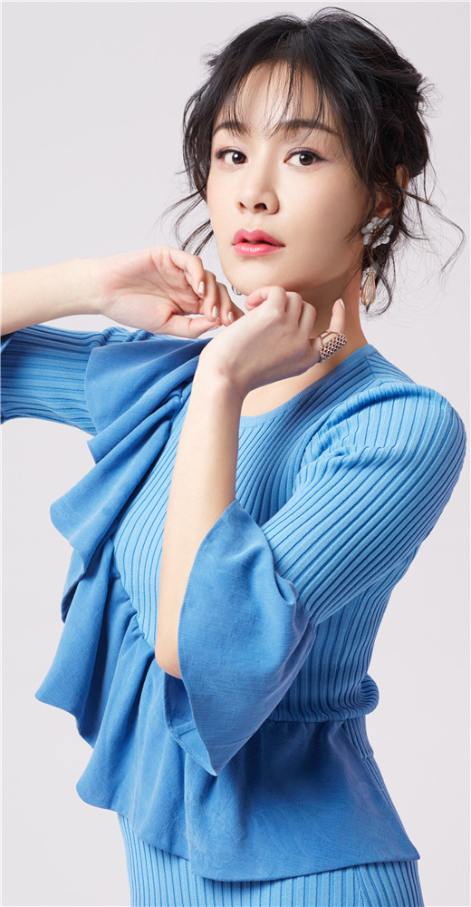  p>胡蓉蓉,中国内地女演员,歌手,毕业于 a target="_blank" href="