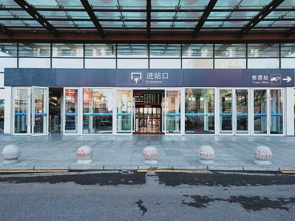  p>盘锦站(panjin railway station),位于中国辽宁省 a target="