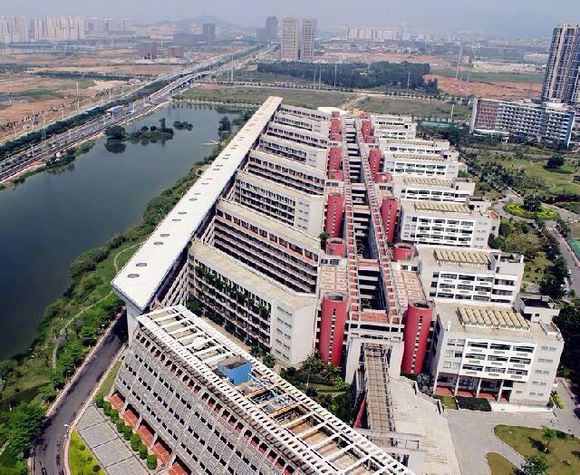  p>华侨大学厦门校区是 a target="_blank" href="/item/华侨大学