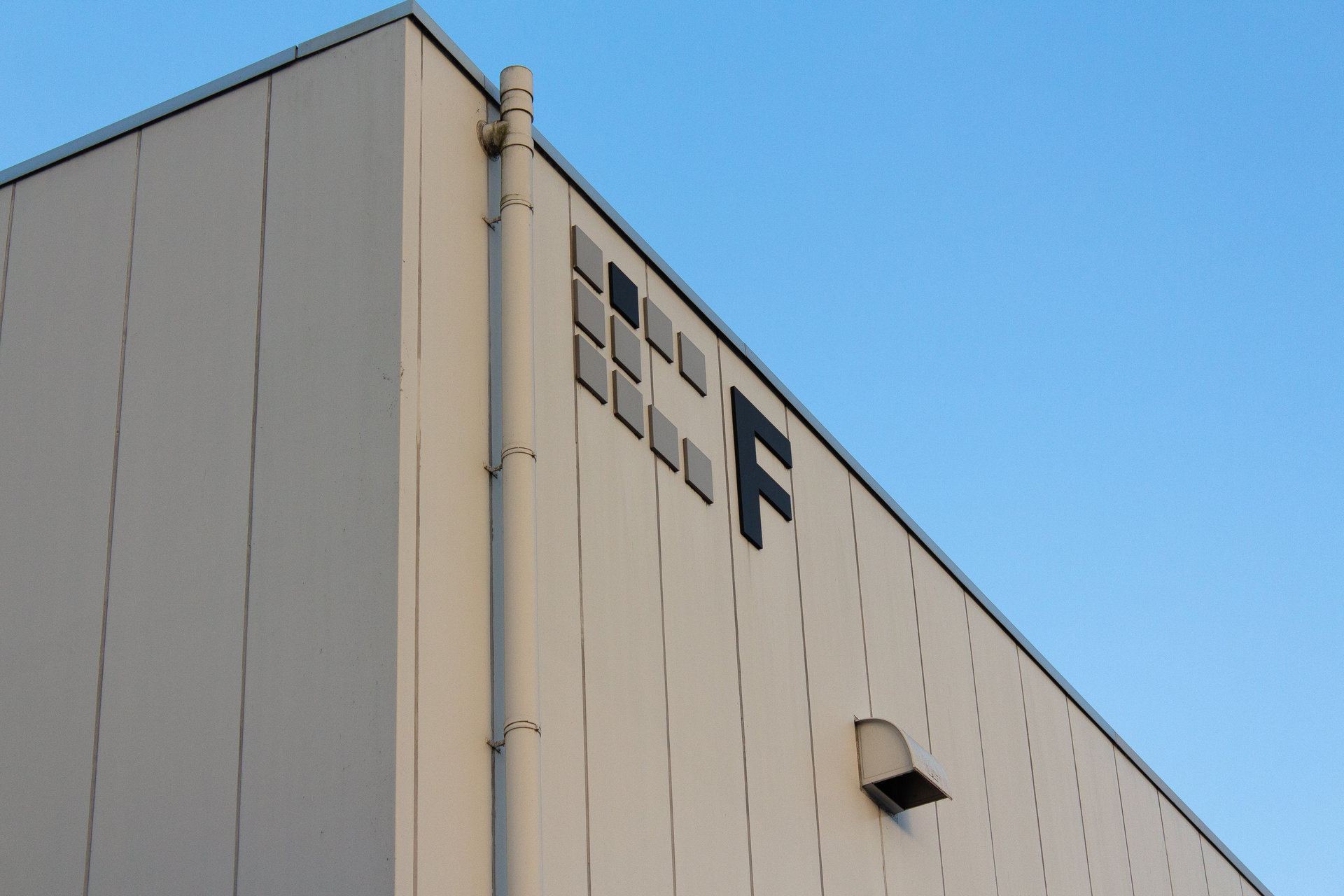  p>成安造形大学(日语:せいあんぞうけいだいがく,英语:seian