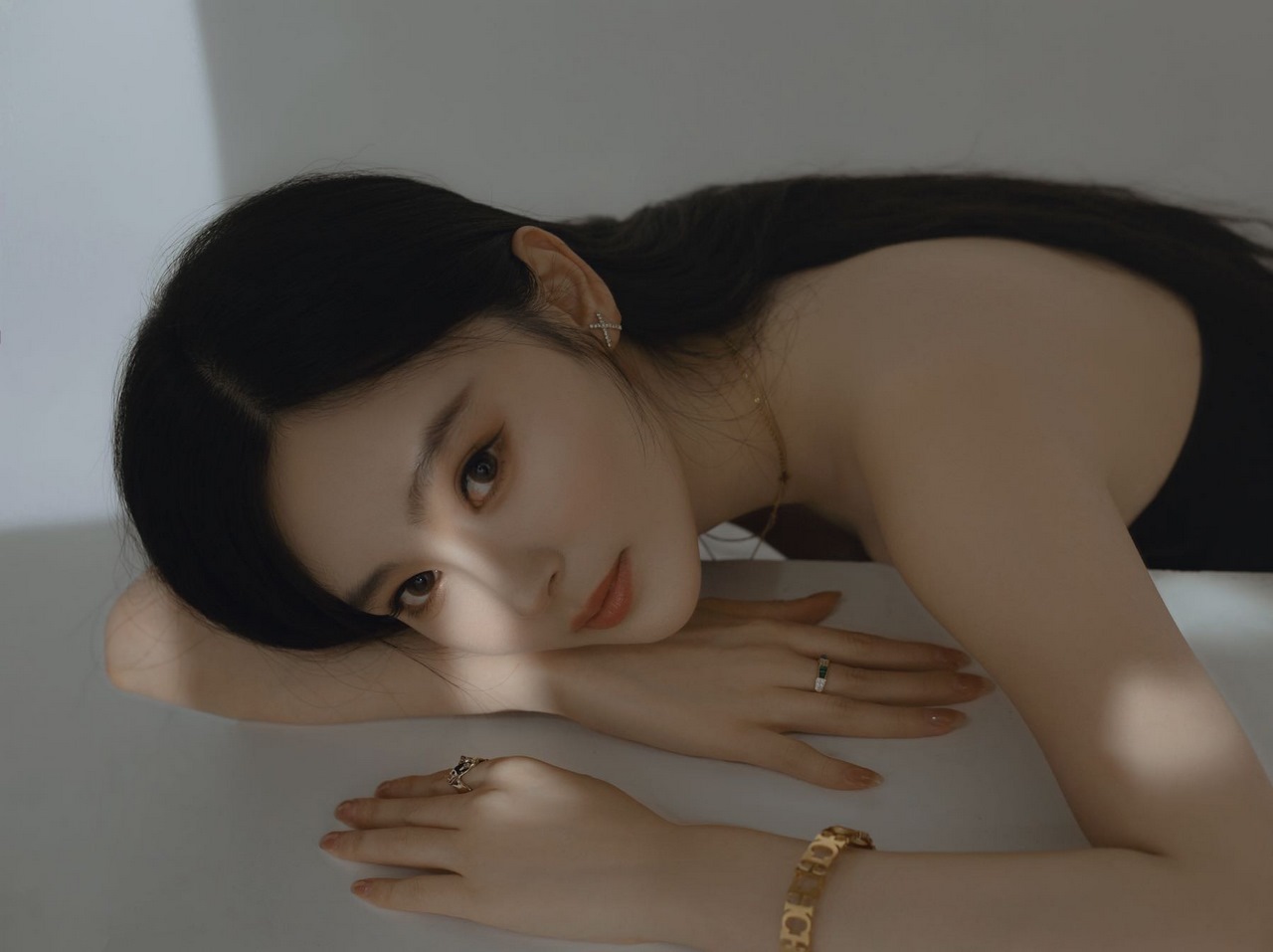 ihb">恩瓃,中国内地 a target="_blank" href="/item/女演员/8746382"