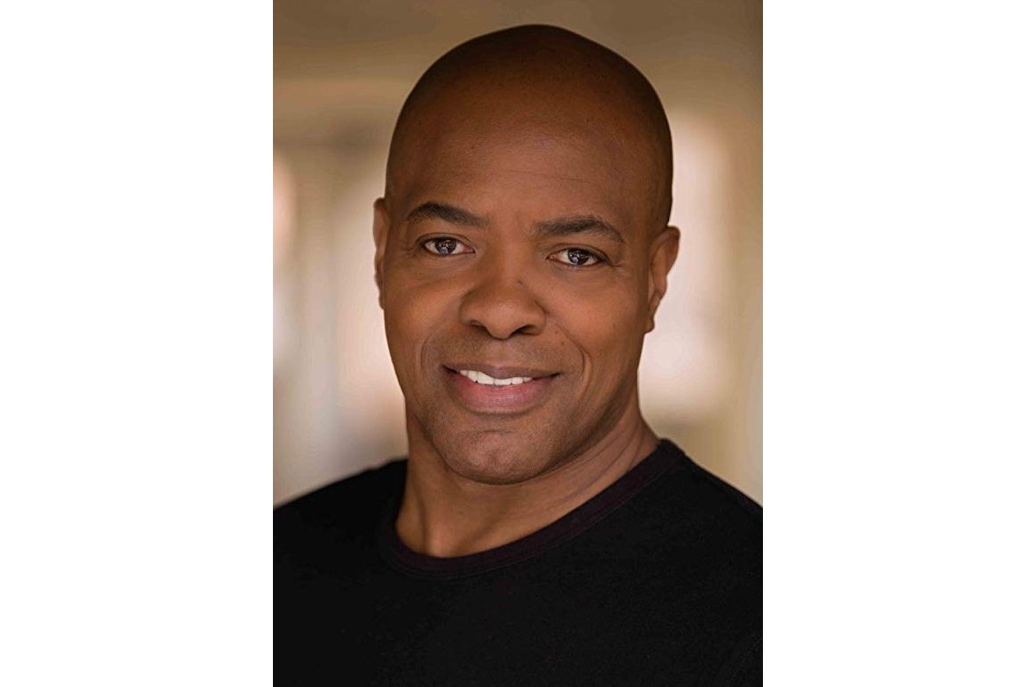  p>肯尼斯·以色列,演员,主要作品有《失控玩家》. /p>