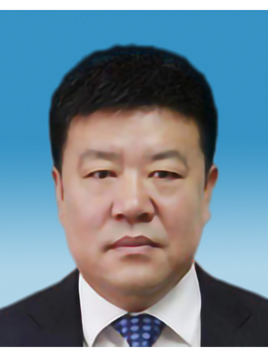 曾任辽宁省盘锦市兴隆台区政府党组成员,辽河油田基础教育管理中心