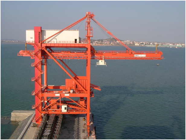 门座抓斗卸船机