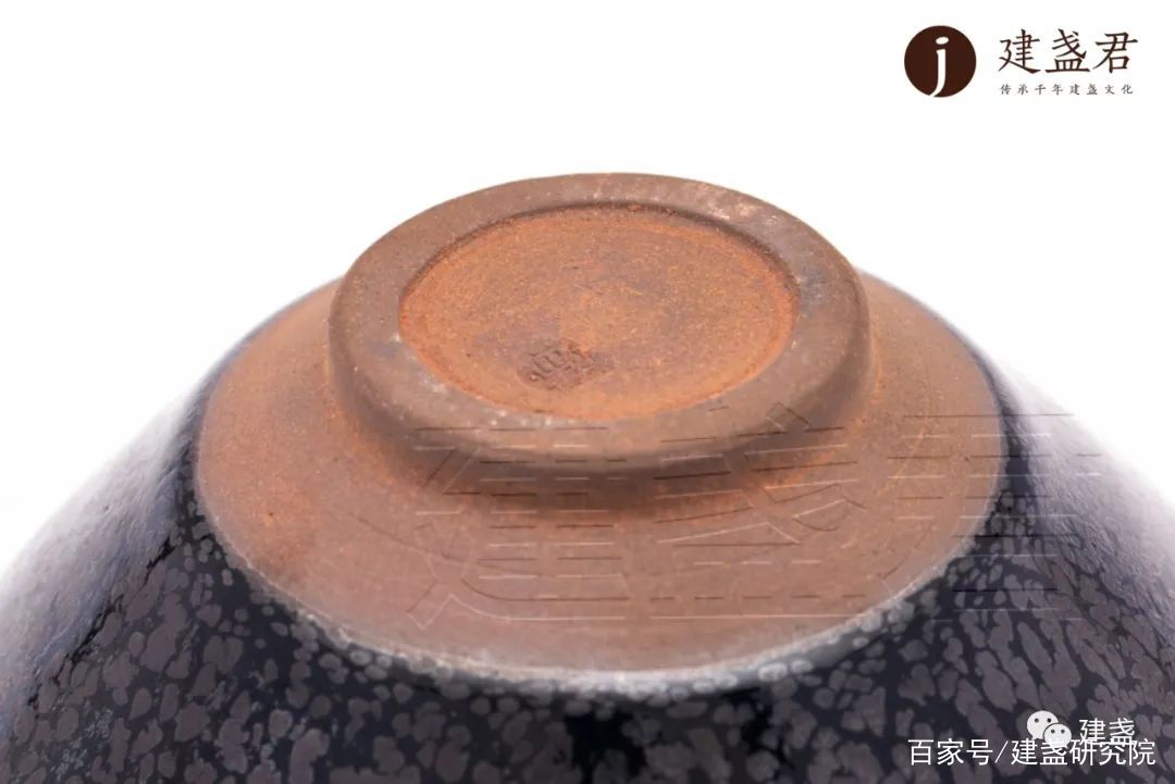 48图欣赏古今瓷器，800多年前的油滴建盏还能烧出来吗？_百科TA说