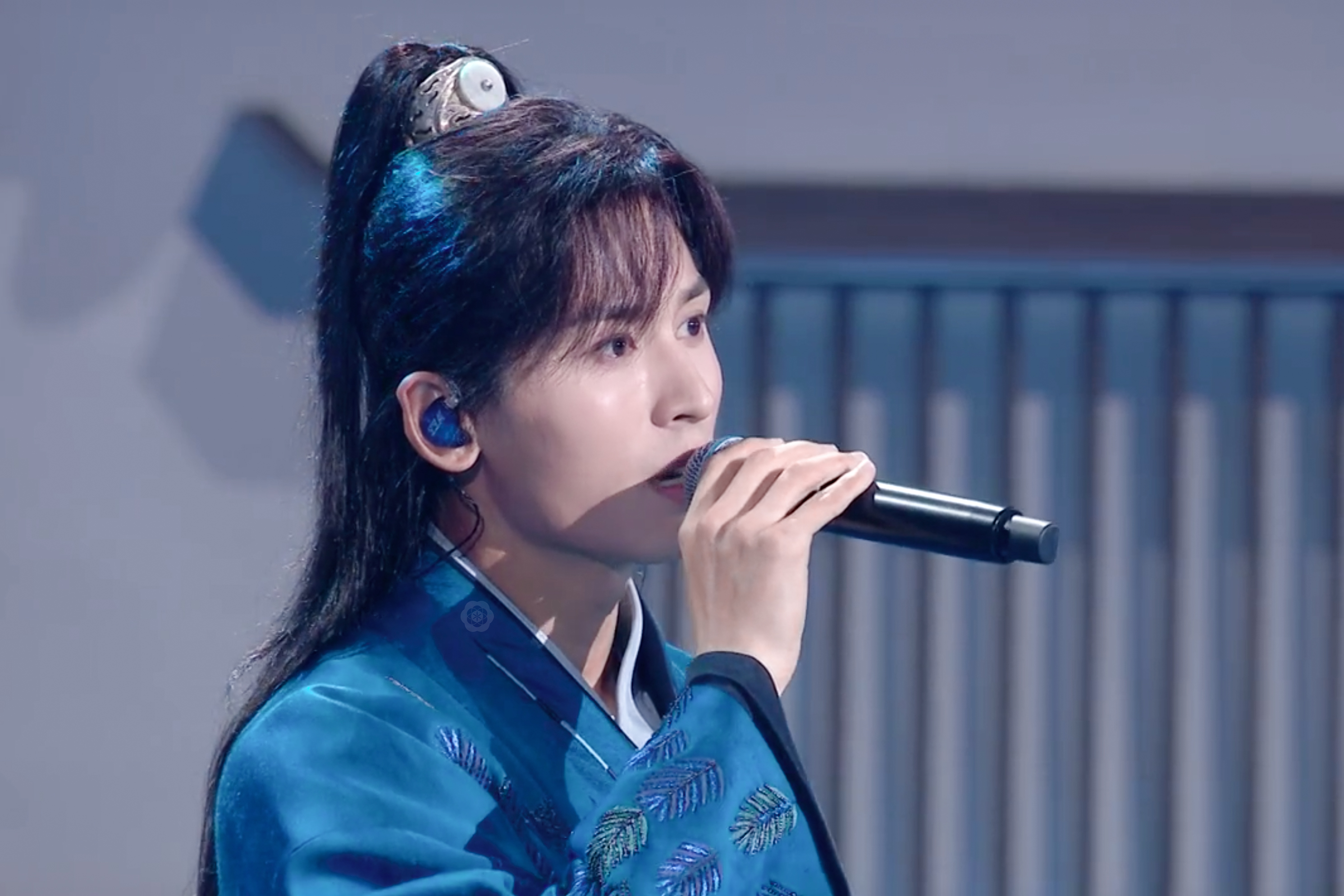  p>张哲瀚,1991年5月11日出生于江西省新余市,中国内地影视男演员