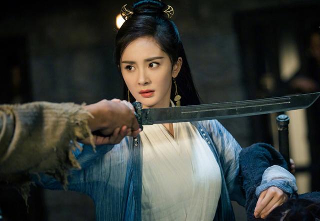 杨幂四个古装造型，晴川经典、白浅惊艳，哪个符合你心目中的女神_百科TA说