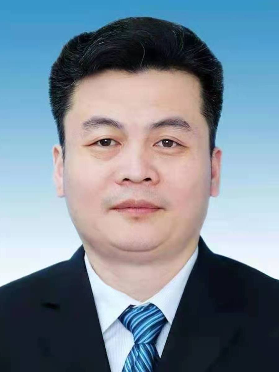 雷启军