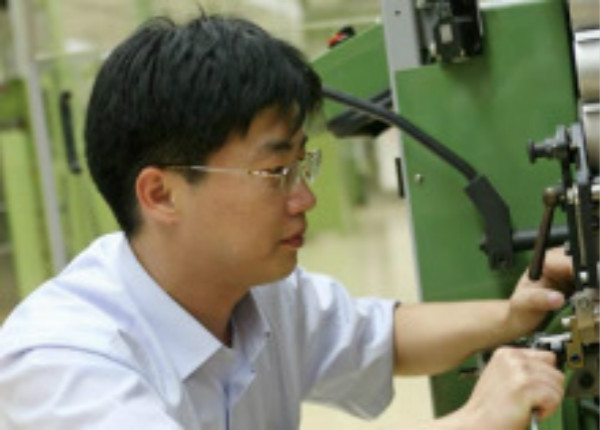  p>李志勇,1972年出生, a href="#" data-lemmaid="9369952">厦门烟草